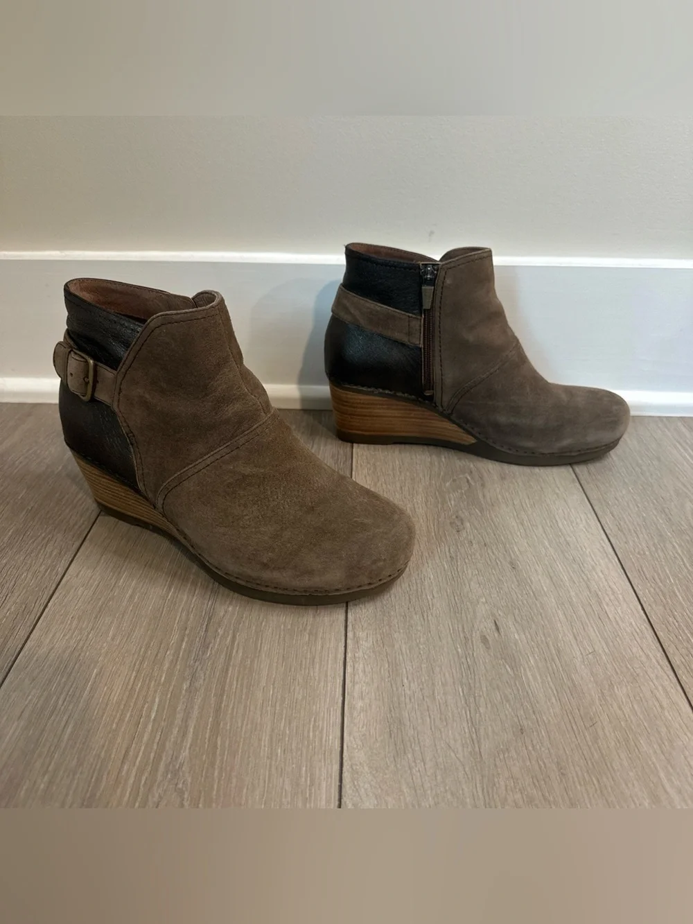 Dansko Shirley Wedge Suede Leather Ankle Booties EUR 41 USA Women 10.5-11 Brown